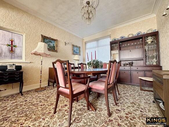 4 bed Semi-Detached for sale Image 11