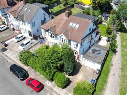 82, Tenterden Drive, Hendon, London NW4 1EE