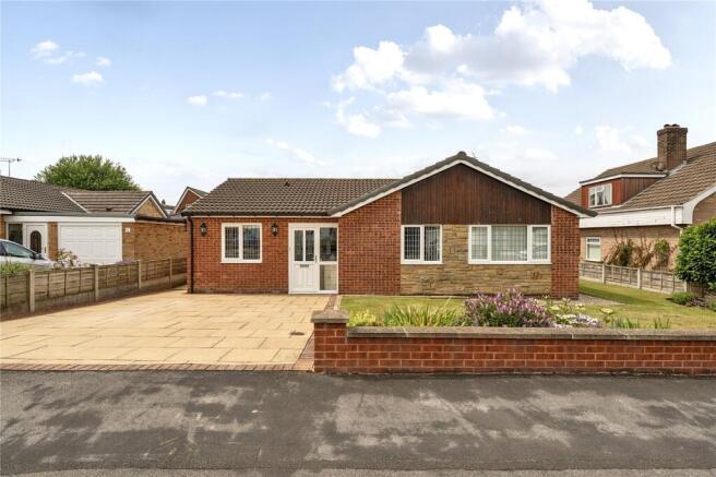 4 bed Bungalow for sale Image 10