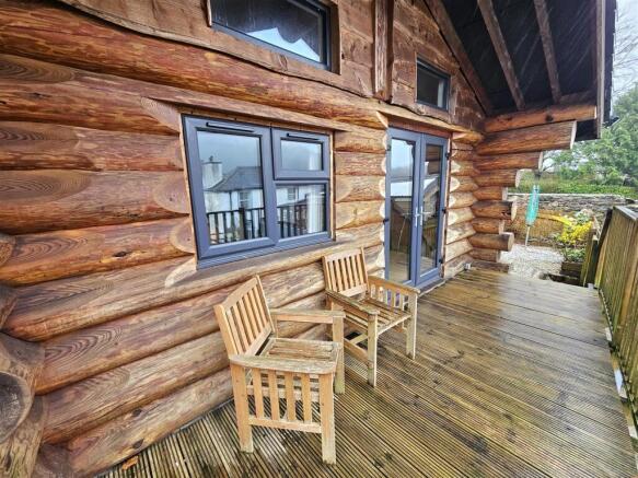 Cabin Deck.jpg