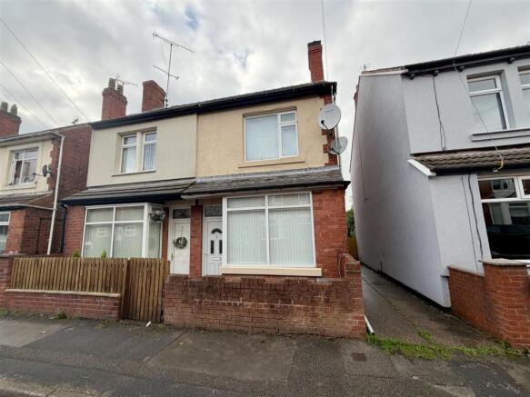2-bed semi-detached on Clumber Street, Kirkby-in-Ashfield, Nottingham, £135,000