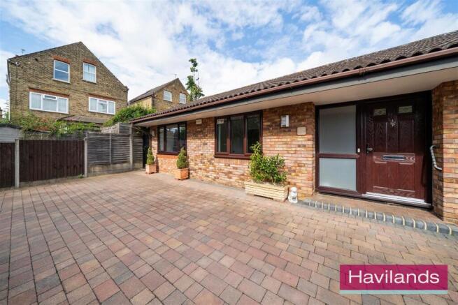 Hazelgreen Close-3.jpg