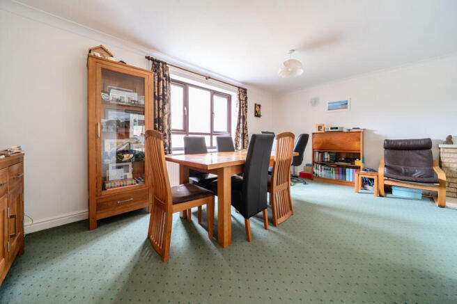 Somerville Court, Cirencester, GL7 photo 4