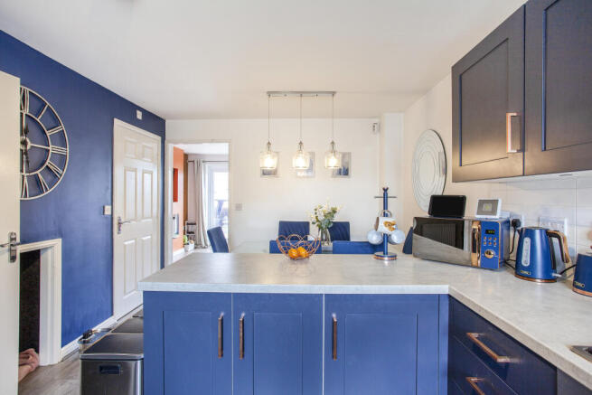 3 bed Semi-Detached for sale Image 5