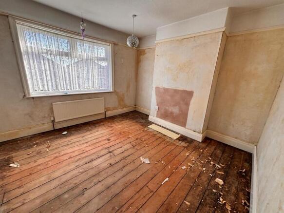 3 bed House for sale Image 11