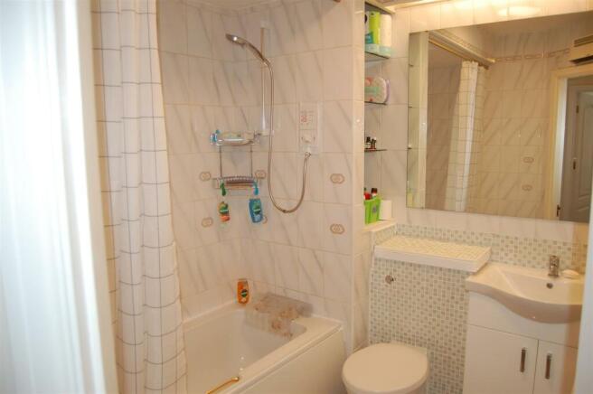 FULLY TILED BATHROOM
