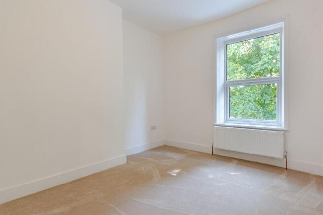 4 bed Detached for sale Image 12