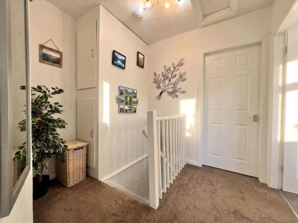 3 bed Terraced for sale Image 12