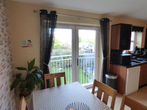 077.JPG