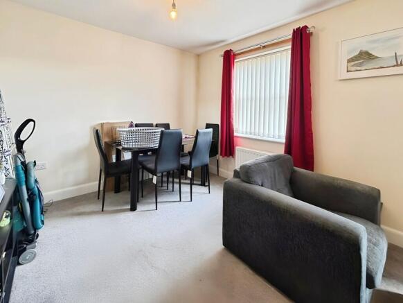 bae0f136-WhatsApp...