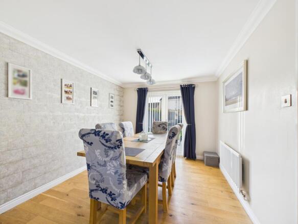 CAM03185G0-PR0127-STILL008