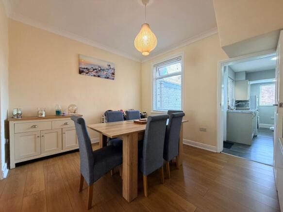 4 bed Terraced for sale Image 4