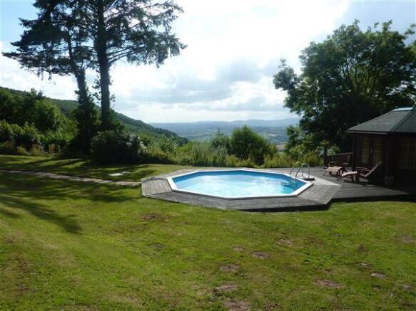 SWIMMING POOL & VIEW