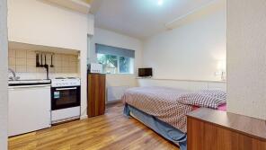 37, Chatsworth Road, London NW2 4BL
