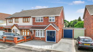 152, Maybank Avenue, Hornchurch RM12 5SH