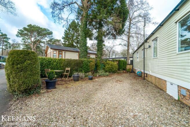 2 bed Park Home for sale Image 7