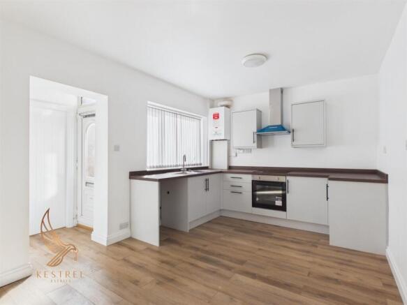 2 bed Flat for sale Image 3