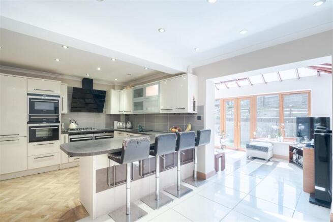 6 Stoneham Close (22 of 40).jpg