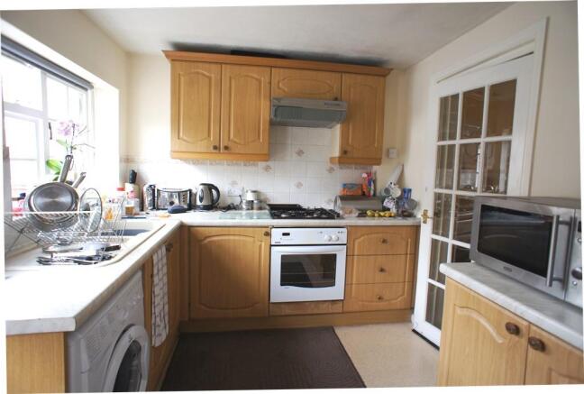 Kitchen 2.jpg