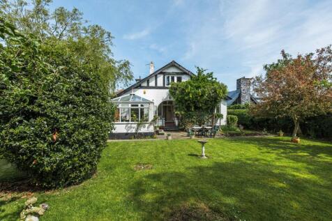 Spacious Six-Bed Home with Sea Views in Old Hunstanton