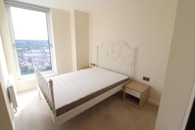 2 bed Apartment to rent Image 9
