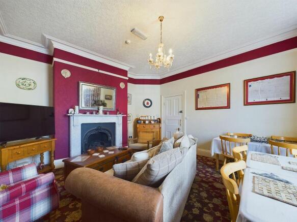 9 bed Semi-Detached for sale Image 6