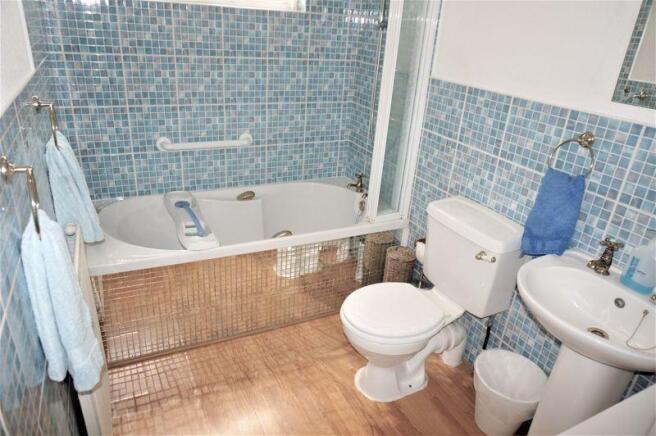 Photo 10