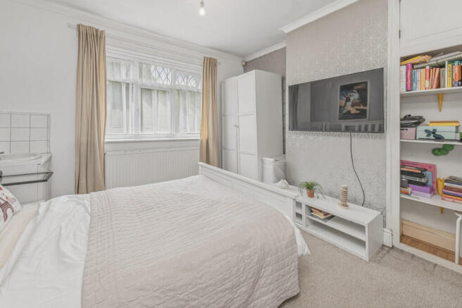 3 bed Semi-Detached for sale Image 8