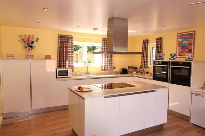 Kitchen /