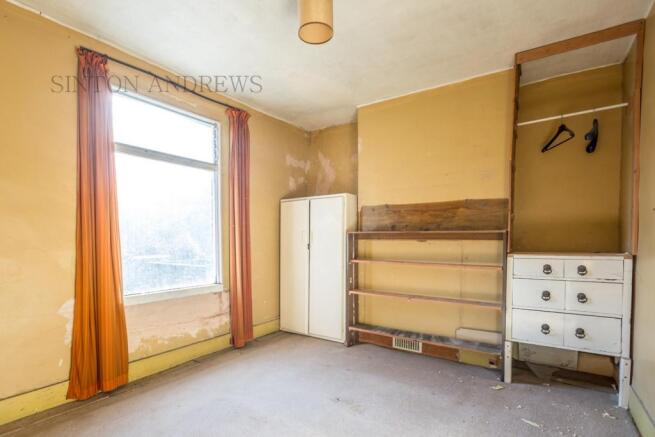 BEDROOM 2