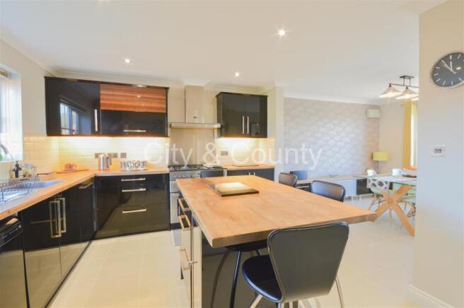 kitchen 1.jpg