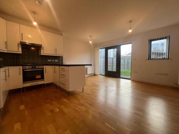 Livingroom: Kitchen.jpg