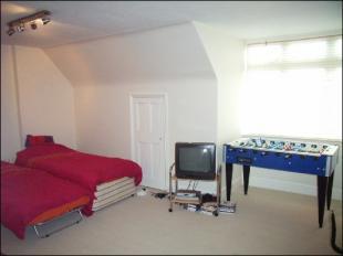 20FT BED 6/GAMES RM
