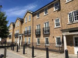 8, Pilkington Manor, High Street, Berkhamsted HP4 2BY
