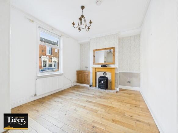 CAM02176G0-PR0779...