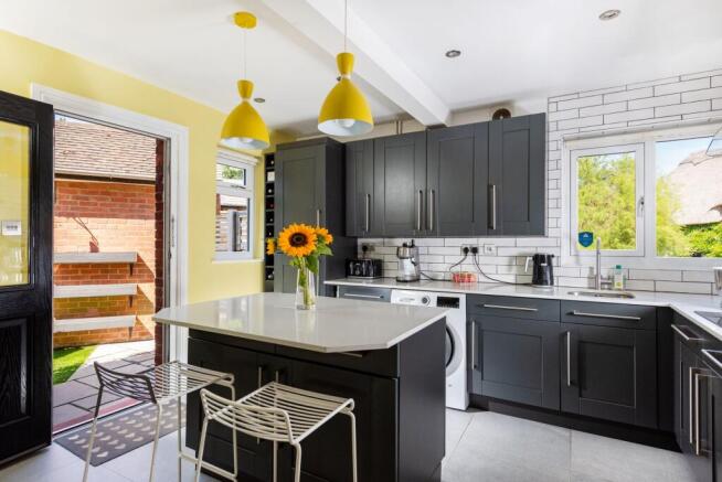 Kitchen / Breakfast Room