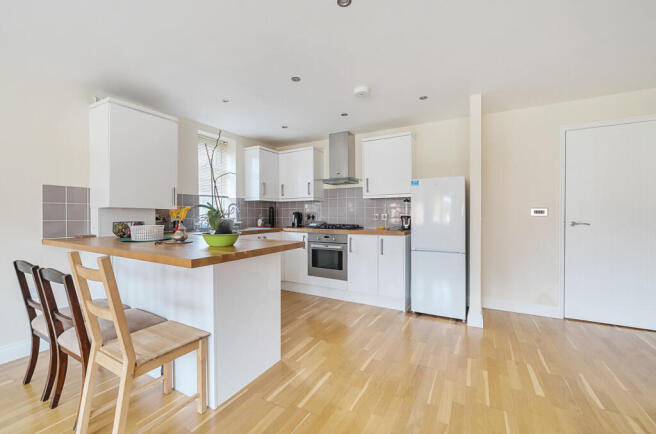 1339561-4-68a473e...