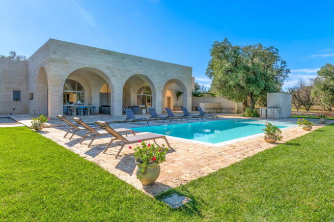 001-tenuta-palu-carovigno-alto-salento-puglia-raro-villas