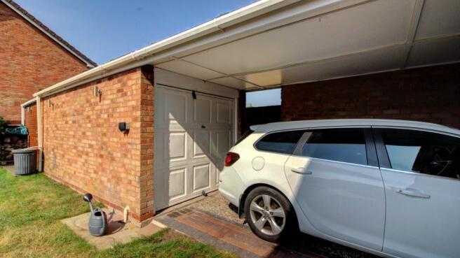 Carport & Garage