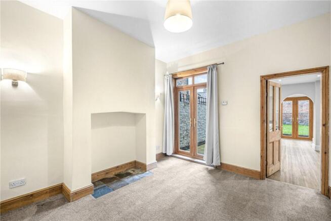4 bed Terraced for sale Image 4
