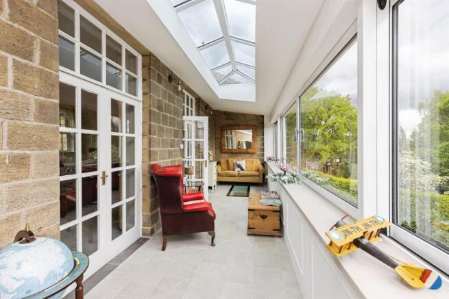 4 bed Detached for sale Image 7