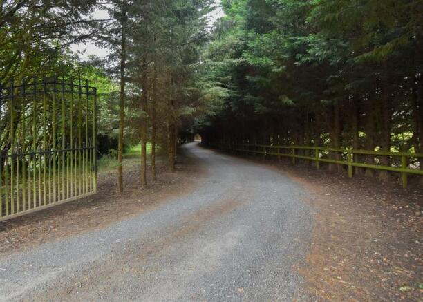 High Acre - Driveway.jpg