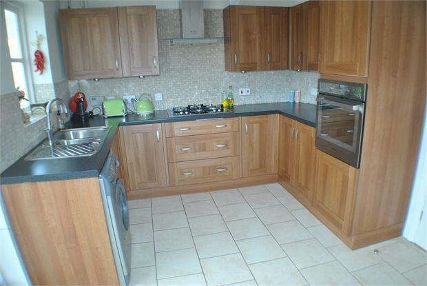 LUXURY FITTED KITCHEN