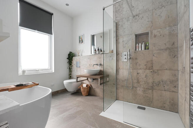 3 bed Terraced for sale Image 10