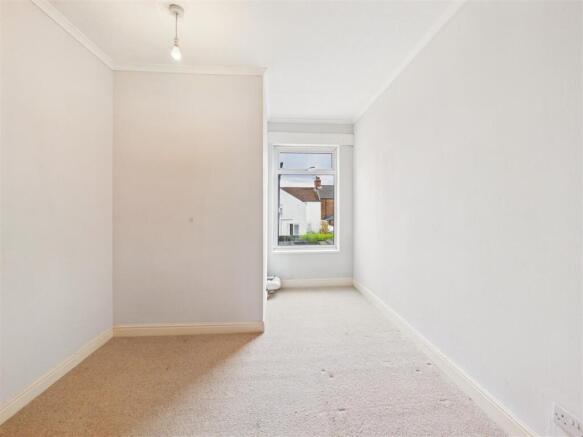 3 bed Terraced for sale Image 10