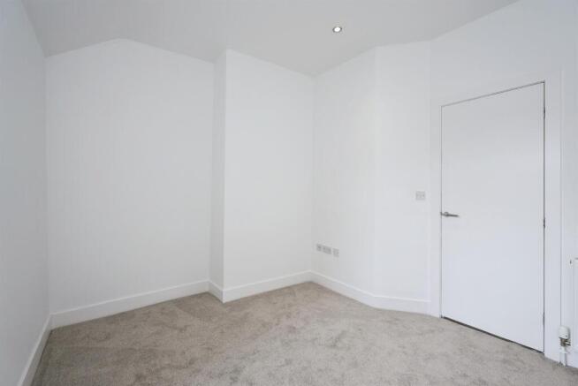 2 bed Cottage for sale Image 12