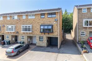 44, Hoyle Court Avenue, Baildon BD17 6EU