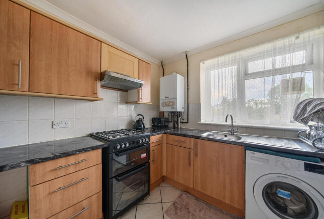 1295303-15-682ddc...