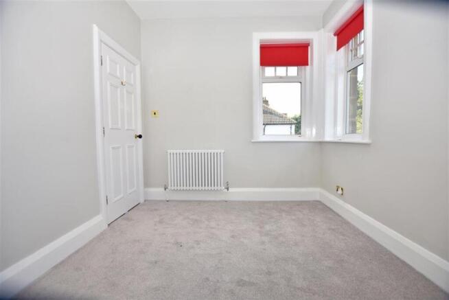 2 bed Apartment to rent Image 12