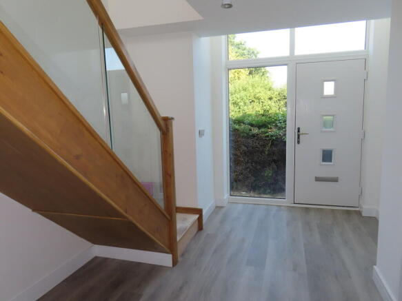 4 bed Detached for sale Image 5